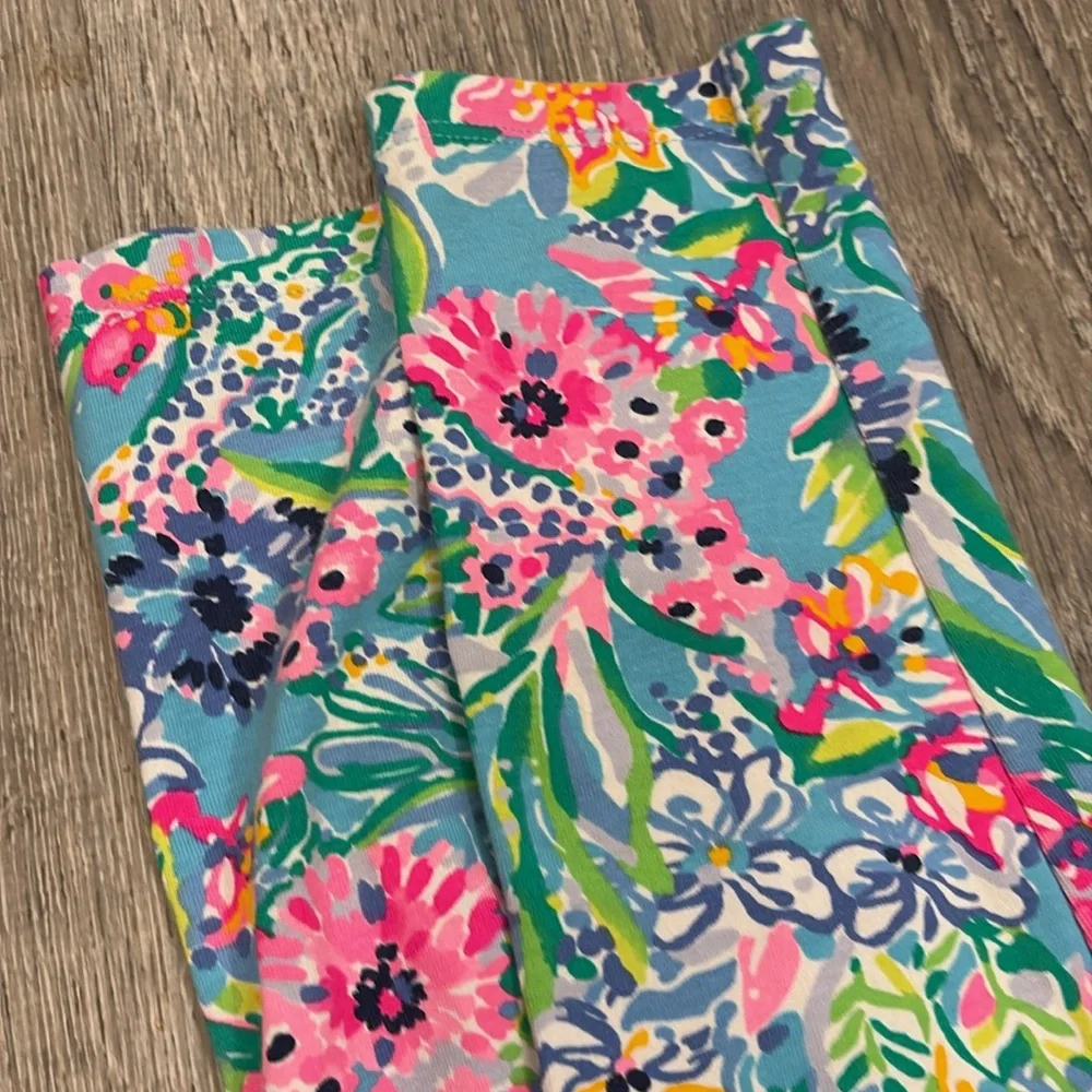Lilly Pulitzer Blue and Pink Floral Leggings XL 12/14‎ kids